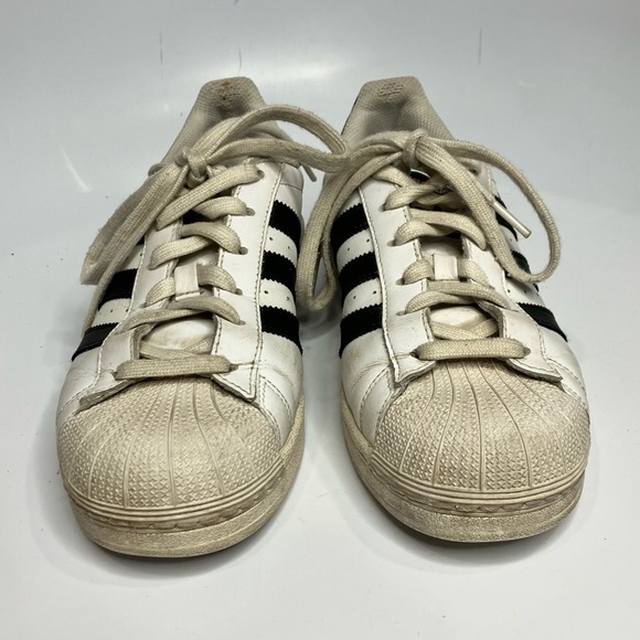 Adidas Superstar sneakers size 7.5 - Picture 2 of 10
